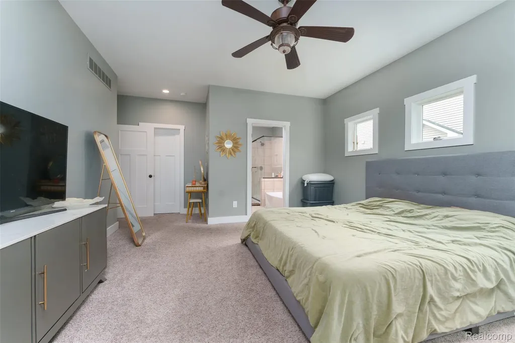 140 Skyline Drive Oceola Township MI 48843