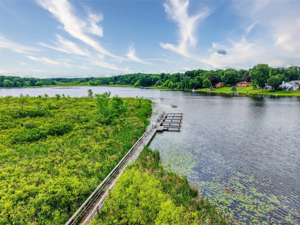 140 Skyline Drive Oceola Township MI 48843