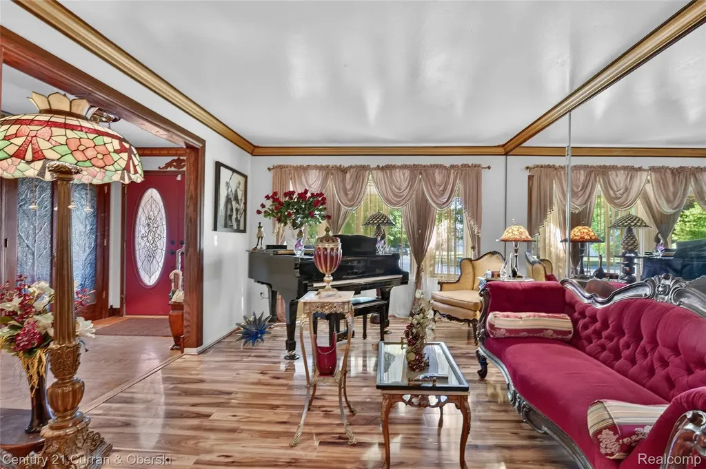 45331 Rector Drive Canton Charter Township MI 48188