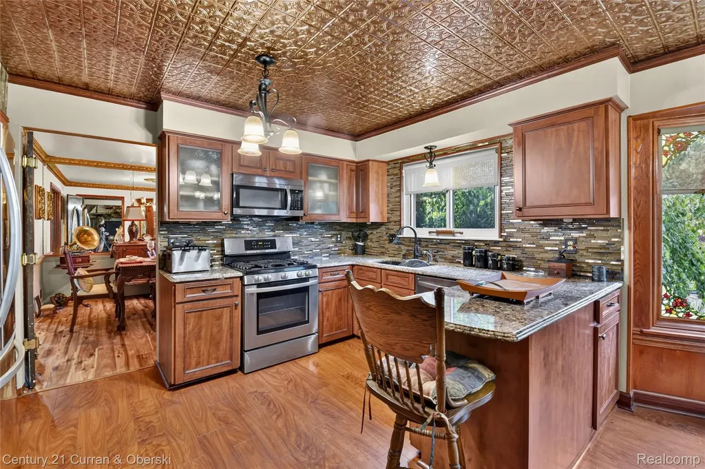 45331 Rector Drive Canton Charter Township MI 48188