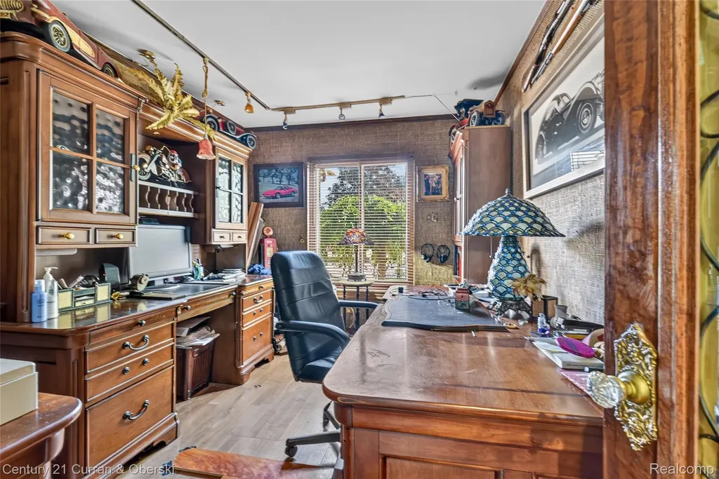 45331 Rector Drive Canton Charter Township MI 48188