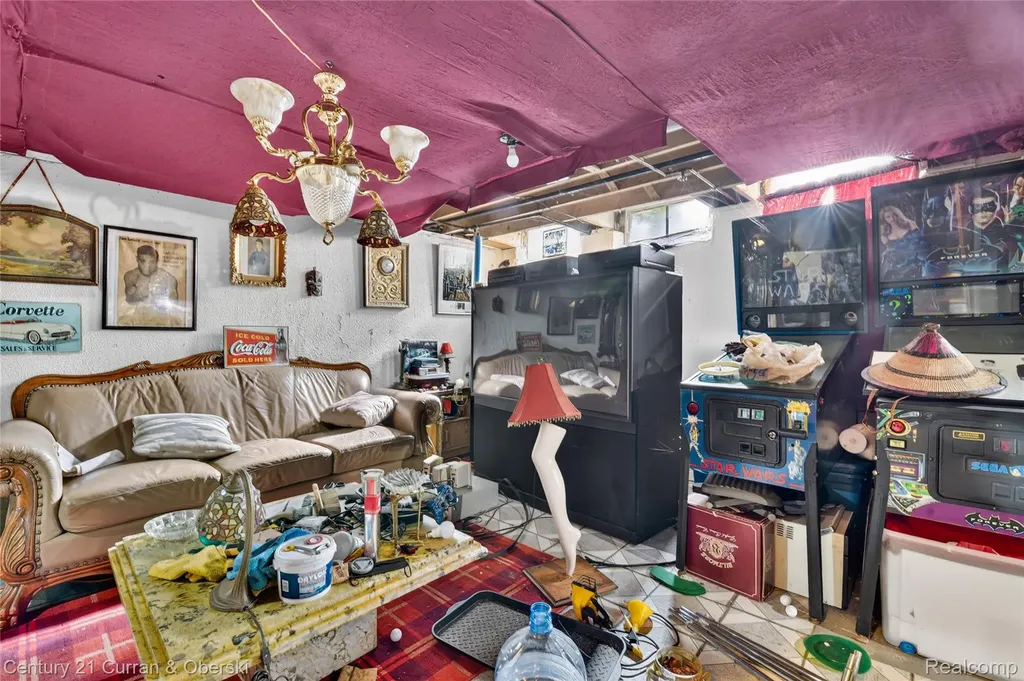45331 Rector Drive Canton Charter Township MI 48188