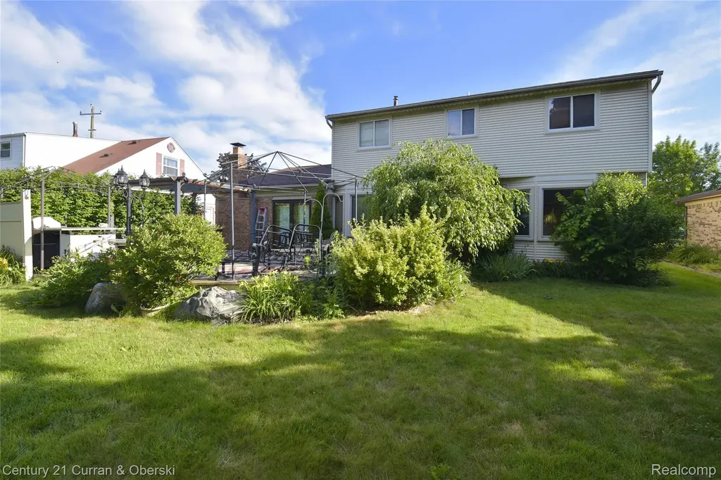 45331 Rector Drive Canton Charter Township MI 48188