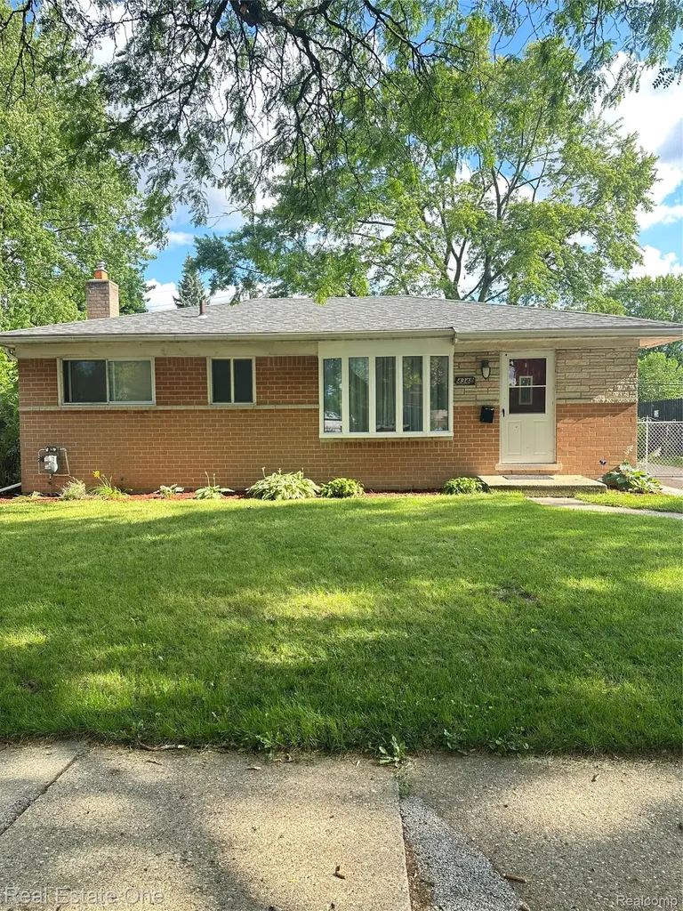4348 Martin Warren City MI 48092