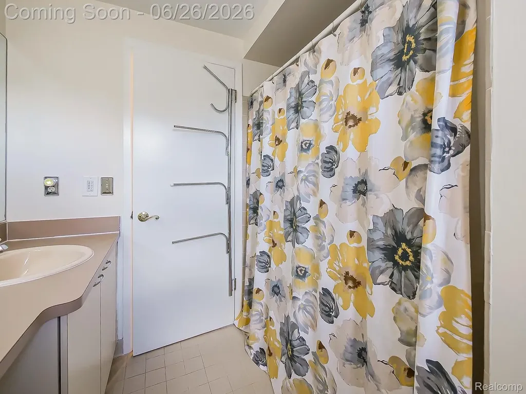 29523 Shenandoah Drive Farmington City MI 48331