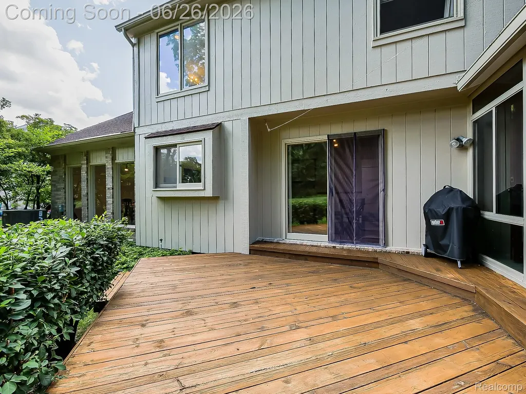 29523 Shenandoah Drive Farmington City MI 48331