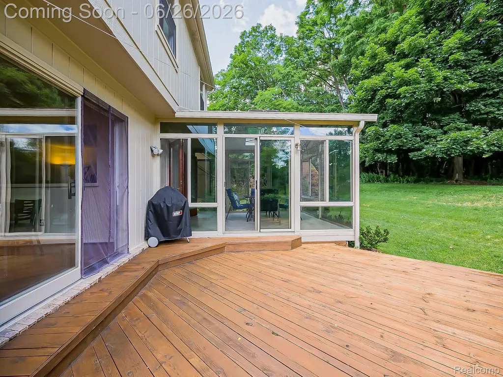 29523 Shenandoah Drive Farmington City MI 48331
