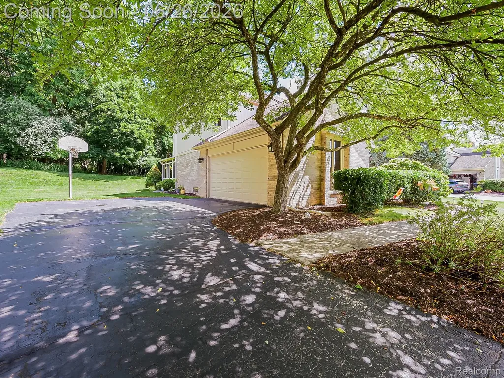 29523 Shenandoah Drive Farmington City MI 48331