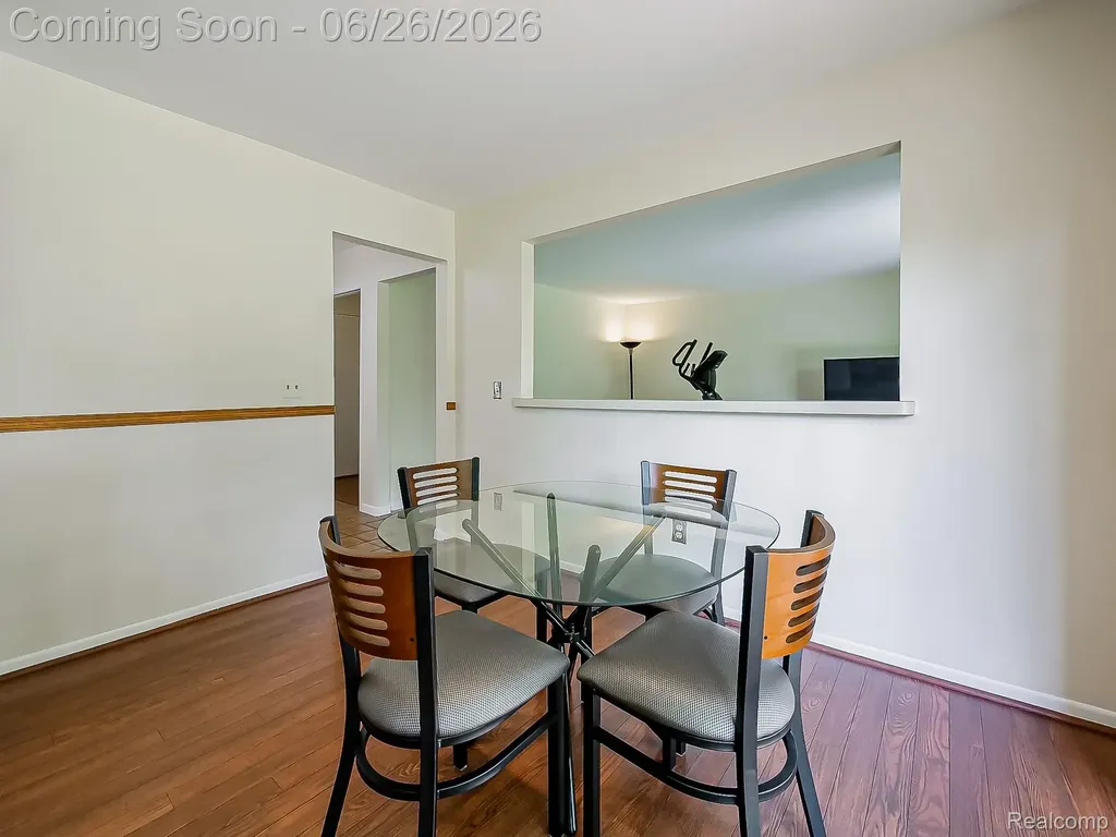 29523 Shenandoah Drive Farmington City MI 48331