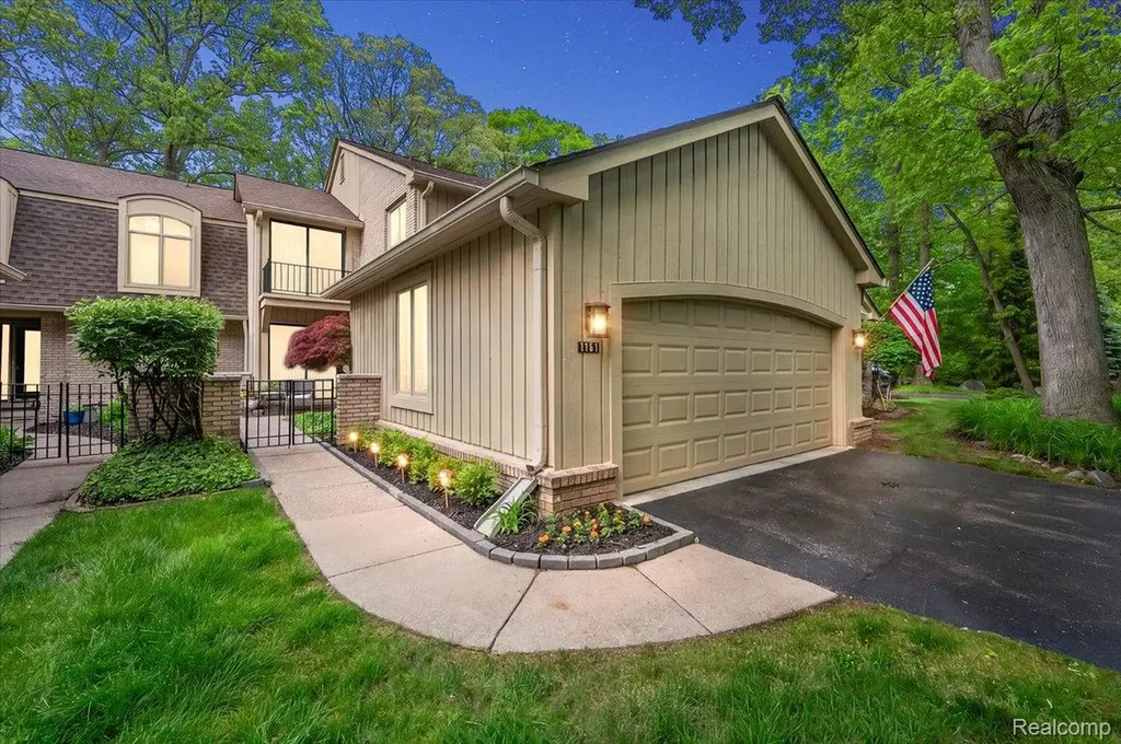 1161 Hillpointe Circle Bloomfield Hills City MI 48304