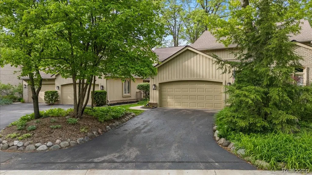 1161 Hillpointe Circle Bloomfield Hills City MI 48304