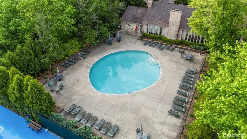 1161 Hillpointe Circle Bloomfield Hills City MI 48304