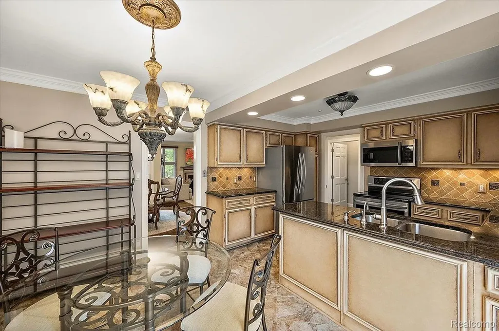 1161 Hillpointe Circle Bloomfield Hills City MI 48304