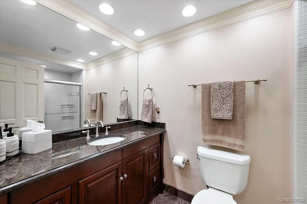 1161 Hillpointe Circle Bloomfield Hills City MI 48304