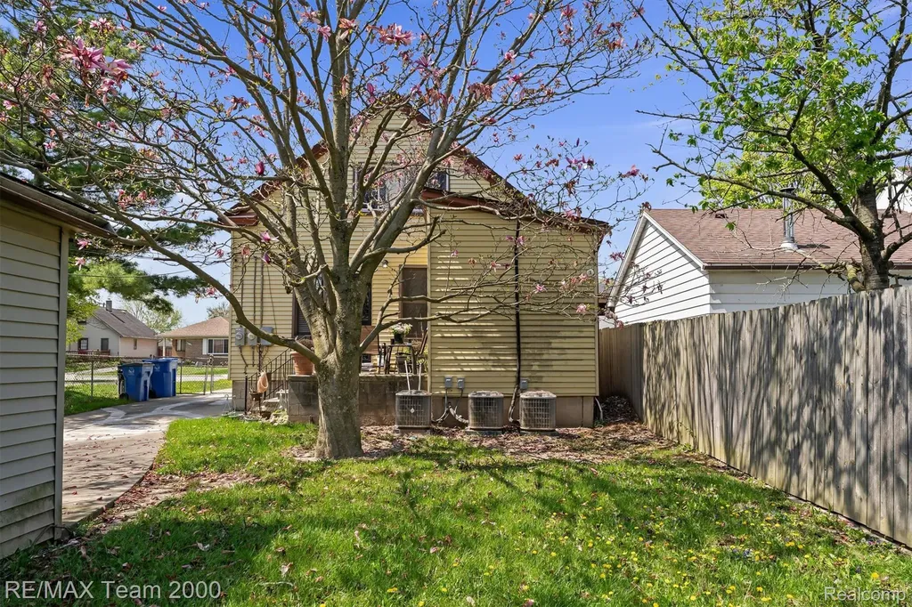 5734 N Gulley Road Dearborn City MI 48127