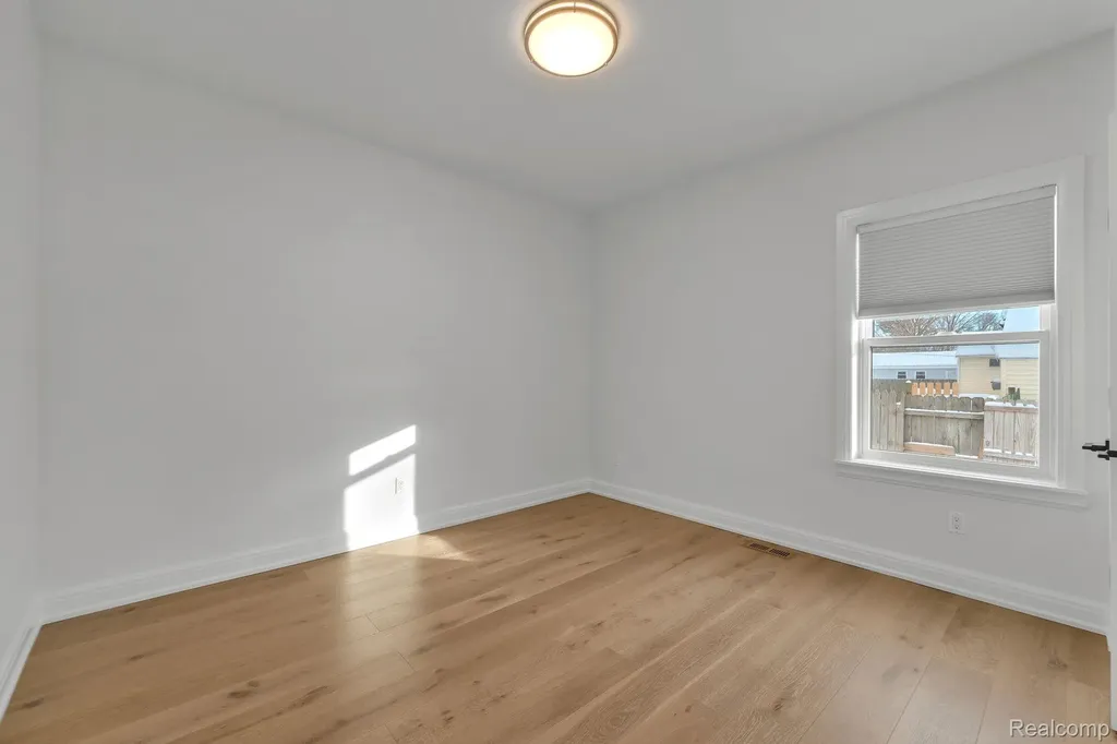 22664 Colgate Street Farmington Hills City MI 48336