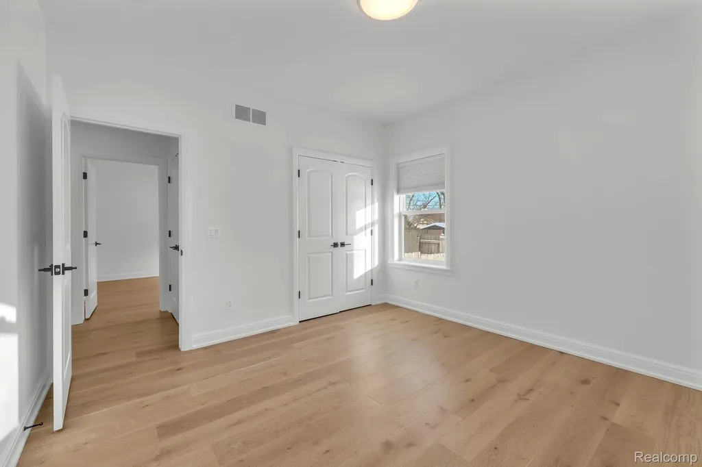 22664 Colgate Street Farmington Hills City MI 48336