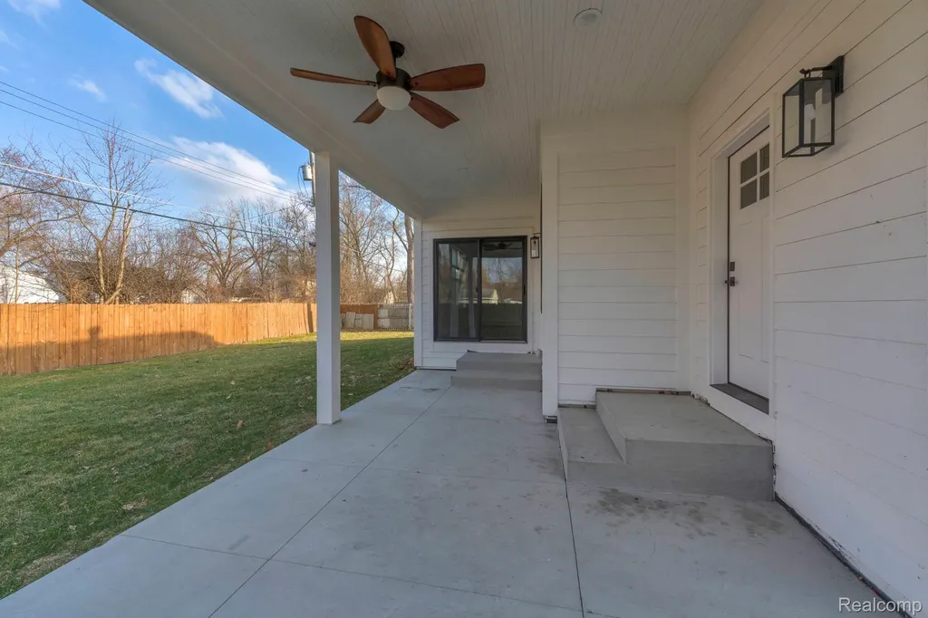 22664 Colgate Street Farmington Hills City MI 48336
