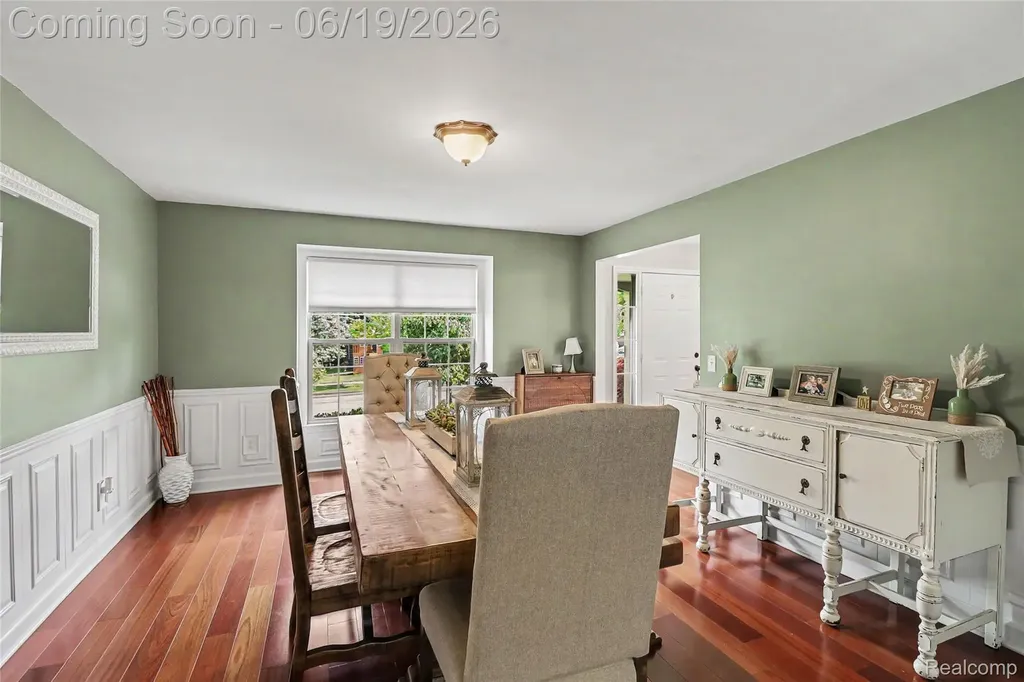 2548 Empire Court Rochester Hills City MI 48309