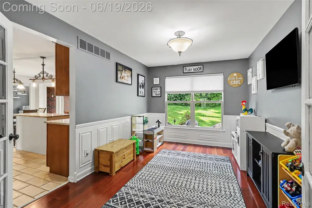 2548 Empire Court Rochester Hills City MI 48309
