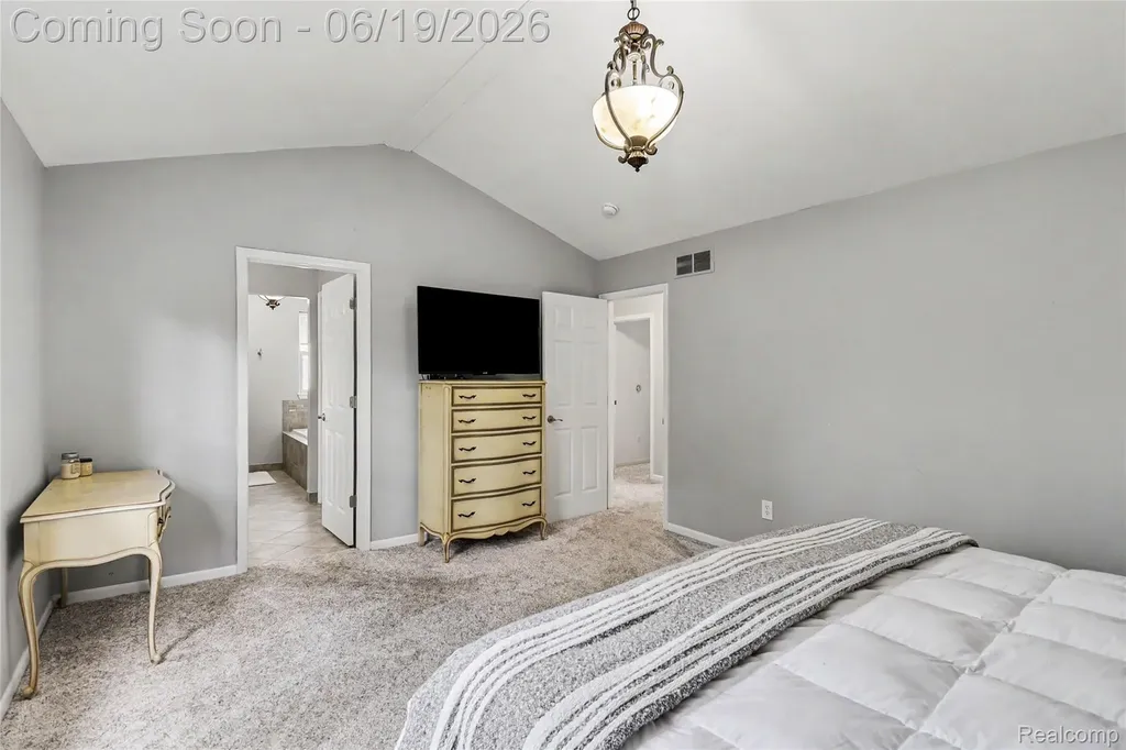 2548 Empire Court Rochester Hills City MI 48309