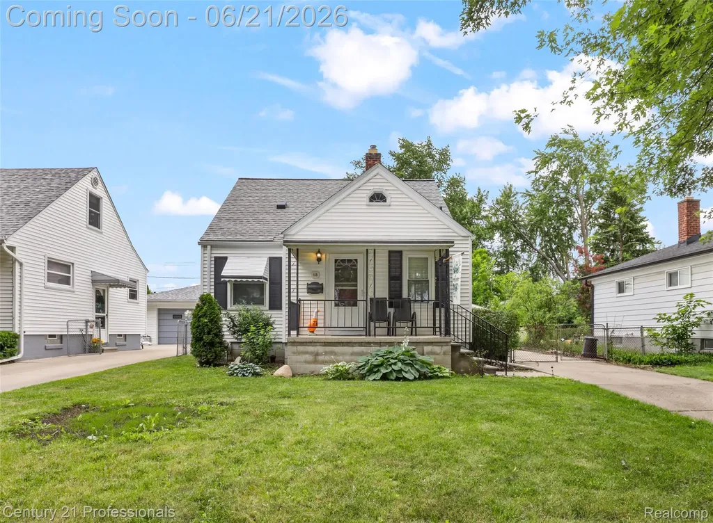 115 Gargantua Avenue Clawson City MI 48017