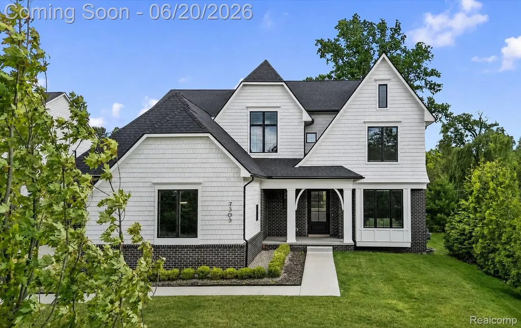 7303 Brookside Village Court Bloomfield Hills City MI 48301