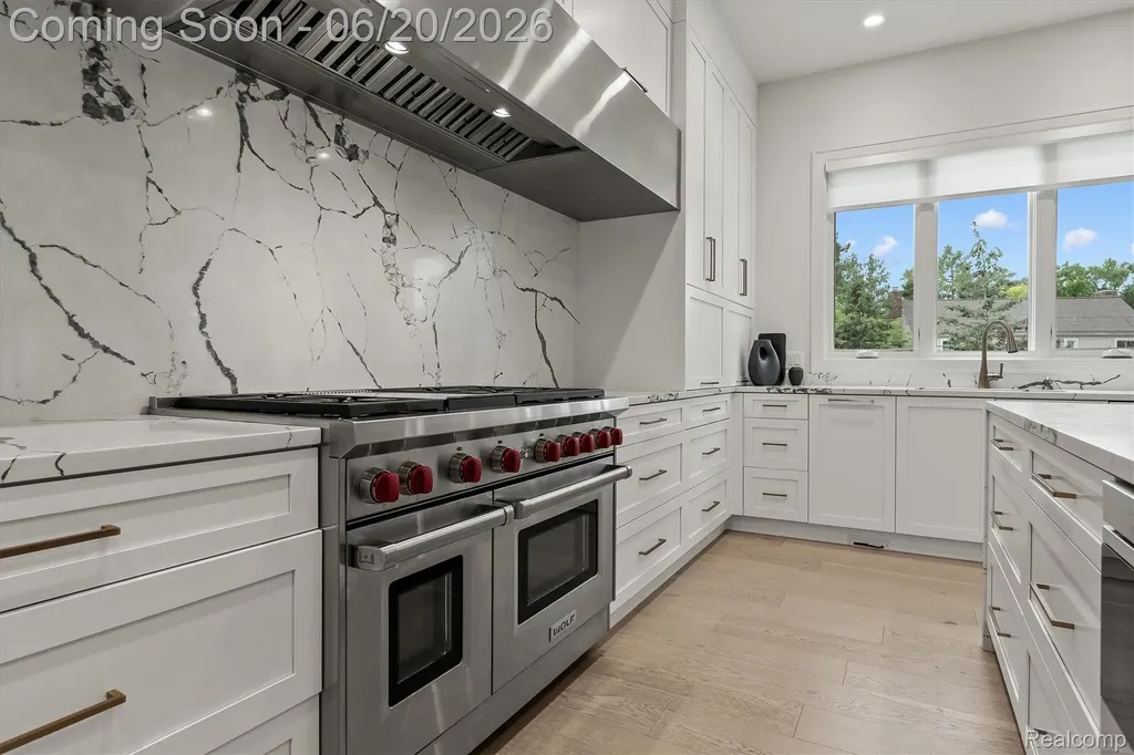 7303 Brookside Village Court Bloomfield Hills City MI 48301