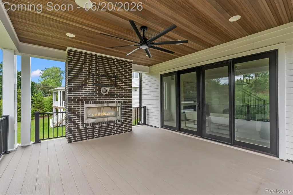 7303 Brookside Village Court Bloomfield Hills City MI 48301