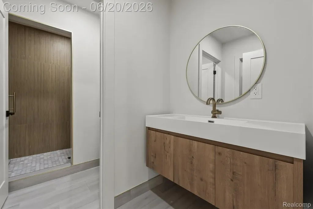 7303 Brookside Village Court Bloomfield Hills City MI 48301
