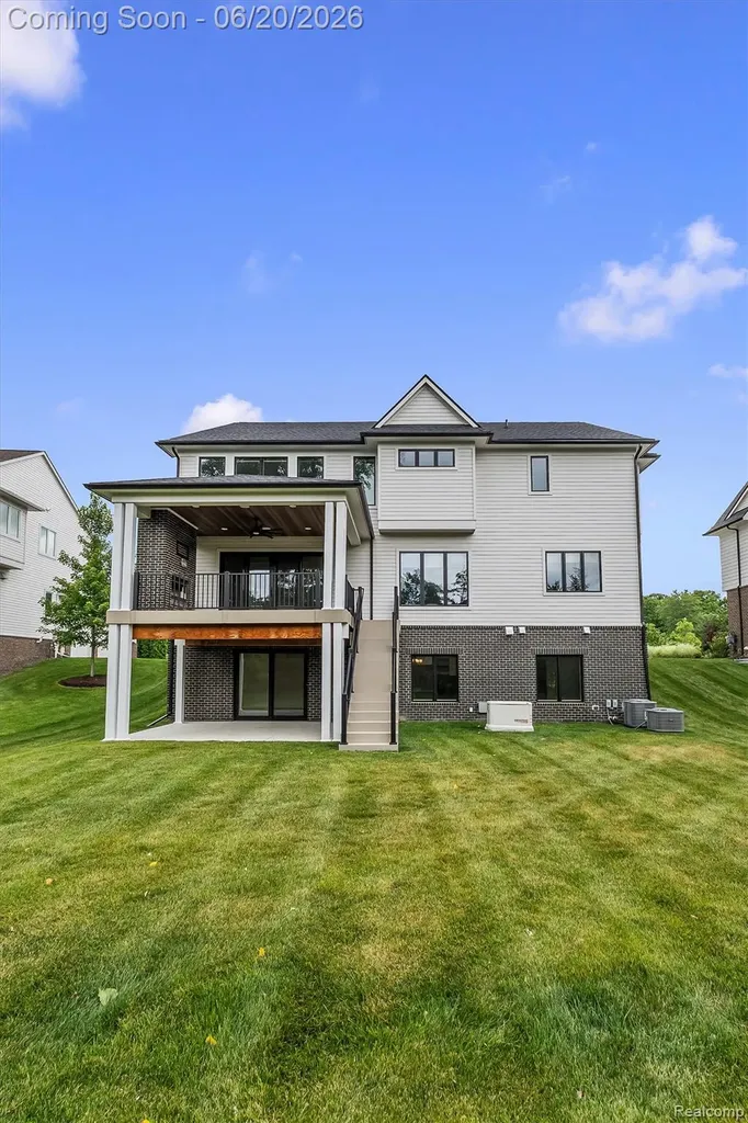 7303 Brookside Village Court Bloomfield Hills City MI 48301