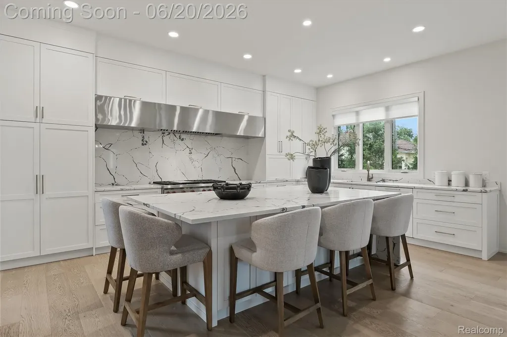 7303 Brookside Village Court Bloomfield Hills City MI 48301
