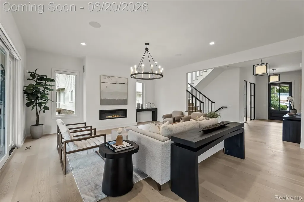7303 Brookside Village Court Bloomfield Hills City MI 48301