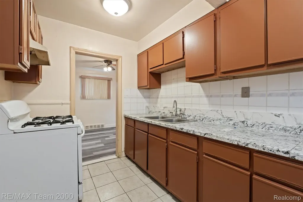 7444 Kendal Street Dearborn City MI 48126