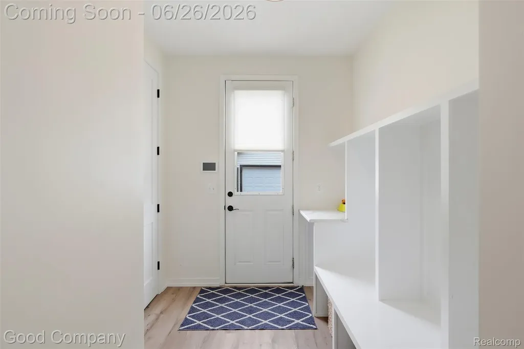 8431 Kenberton Drive Oak Park City MI 48237