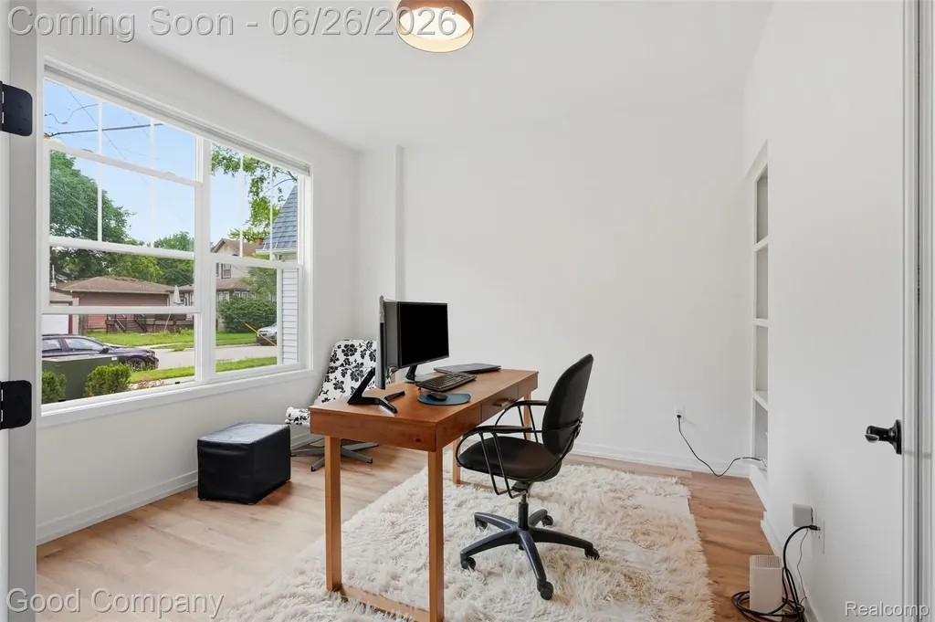8431 Kenberton Drive Oak Park City MI 48237
