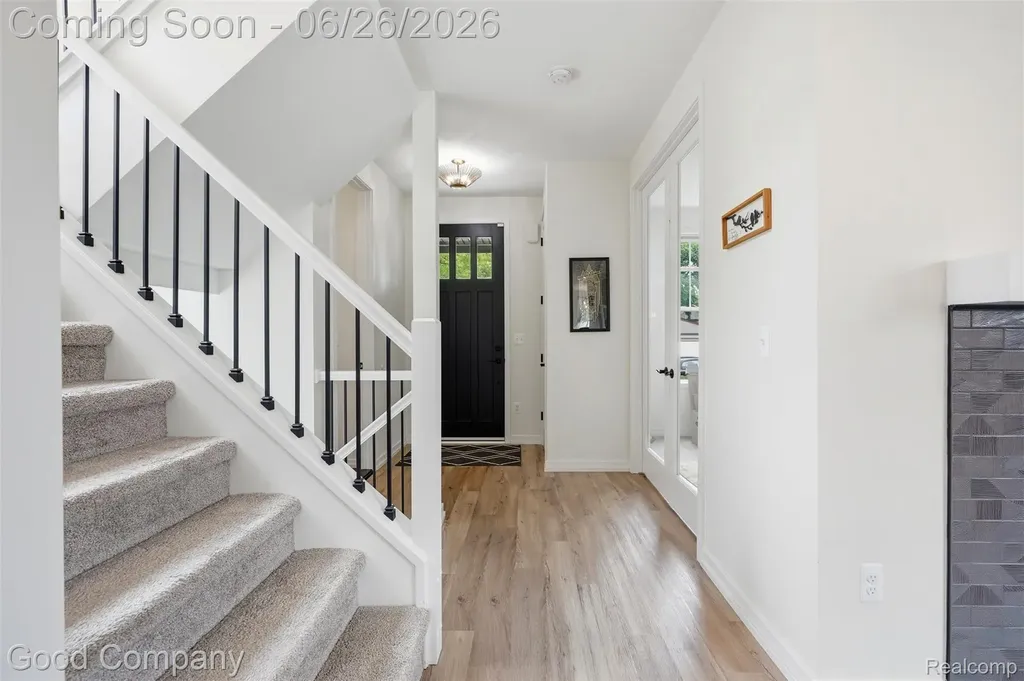 8431 Kenberton Drive Oak Park City MI 48237