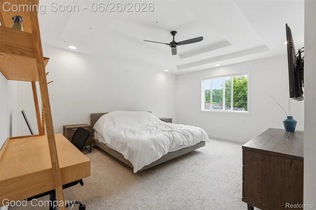 8431 Kenberton Drive Oak Park City MI 48237