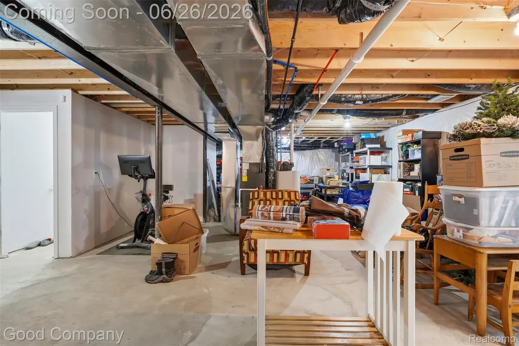8431 Kenberton Drive Oak Park City MI 48237