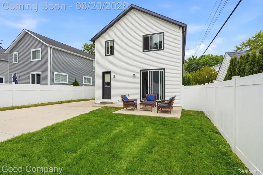 8431 Kenberton Drive Oak Park City MI 48237