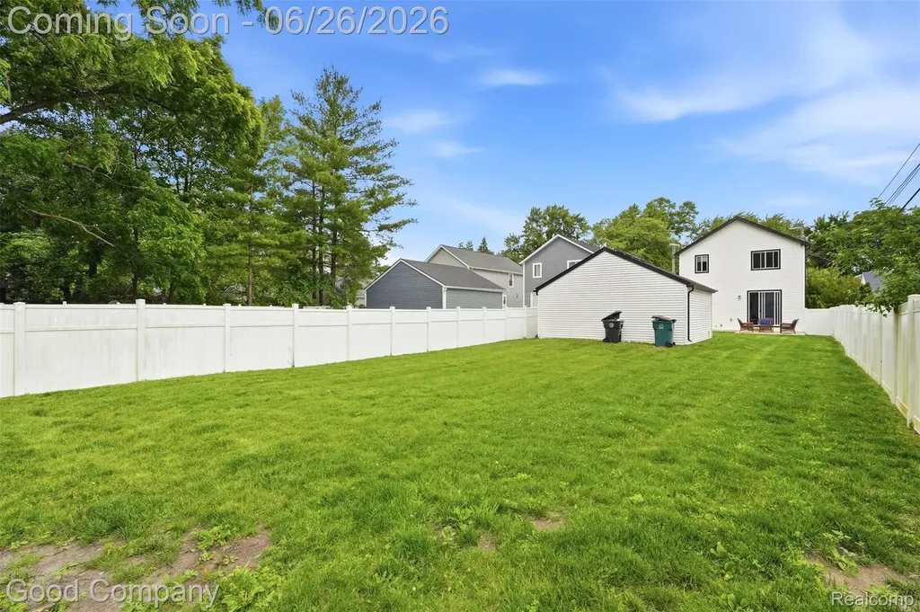 8431 Kenberton Drive Oak Park City MI 48237