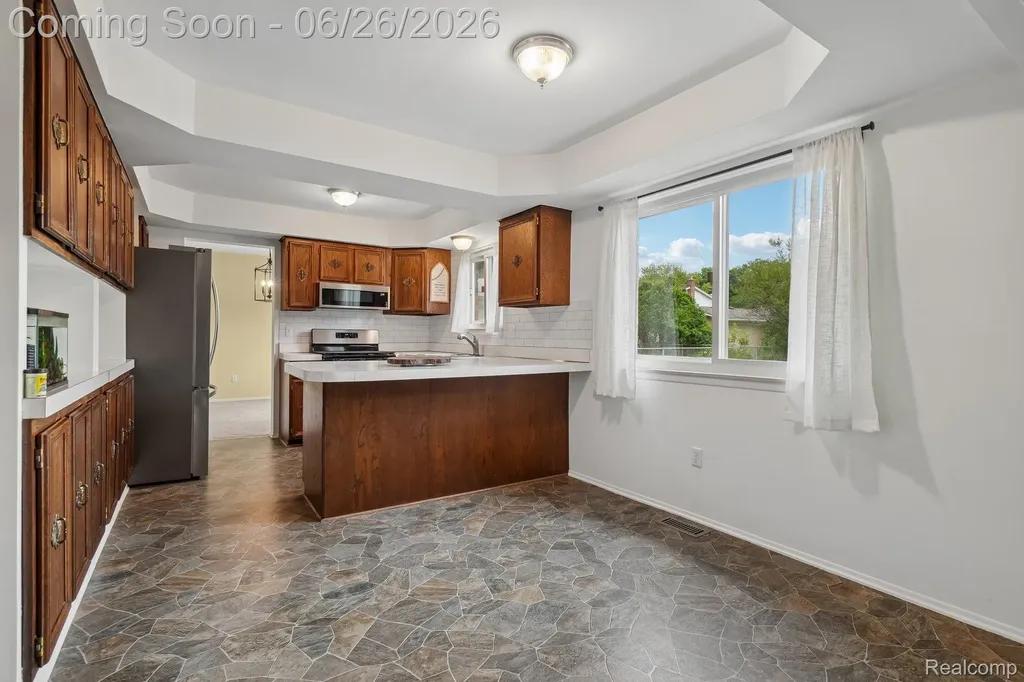 6046 Wedgewood Road Canton Charter Township MI 48187