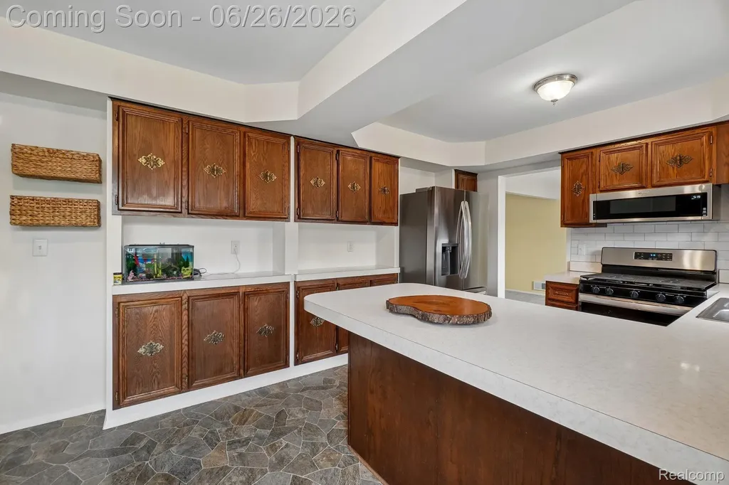 6046 Wedgewood Road Canton Charter Township MI 48187