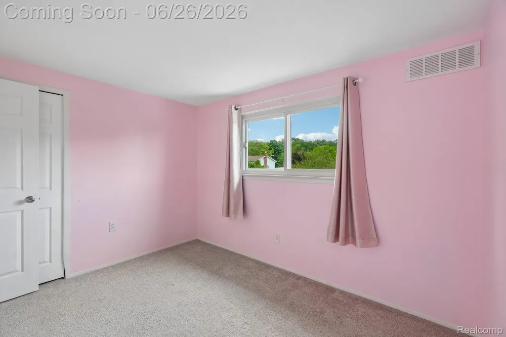6046 Wedgewood Road Canton Charter Township MI 48187