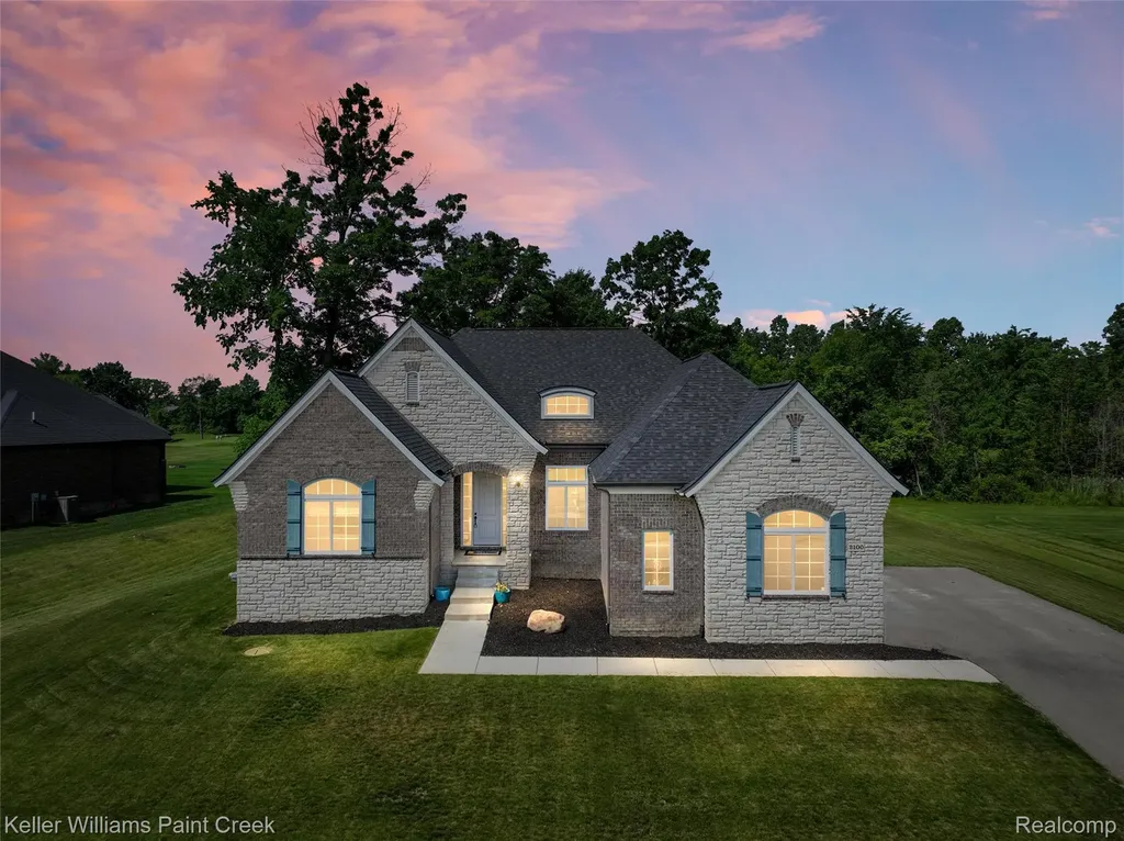 2100 Shane Court Addison Township MI 48370