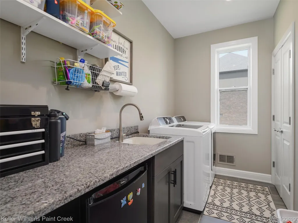 2100 Shane Court Addison Township MI 48370