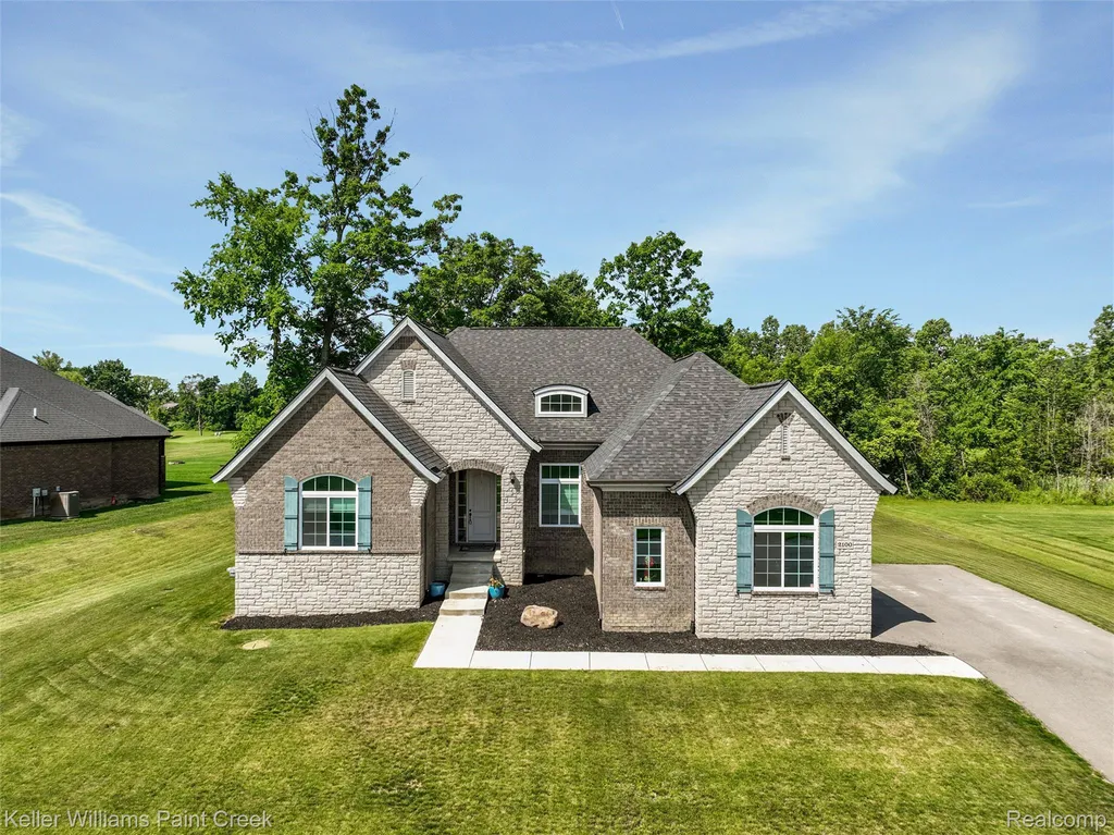2100 Shane Court Addison Township MI 48370