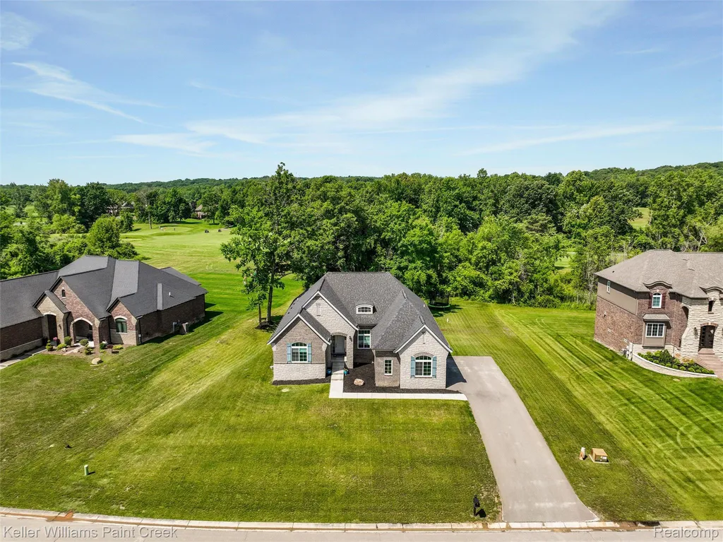 2100 Shane Court Addison Township MI 48370