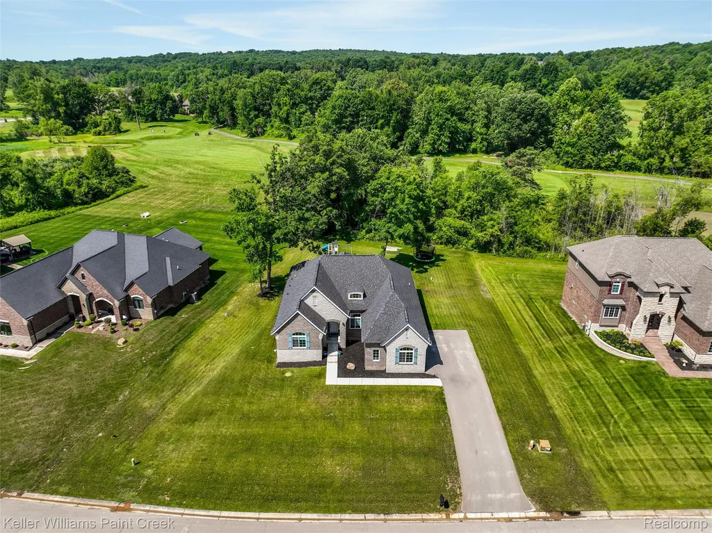 2100 Shane Court Addison Township MI 48370