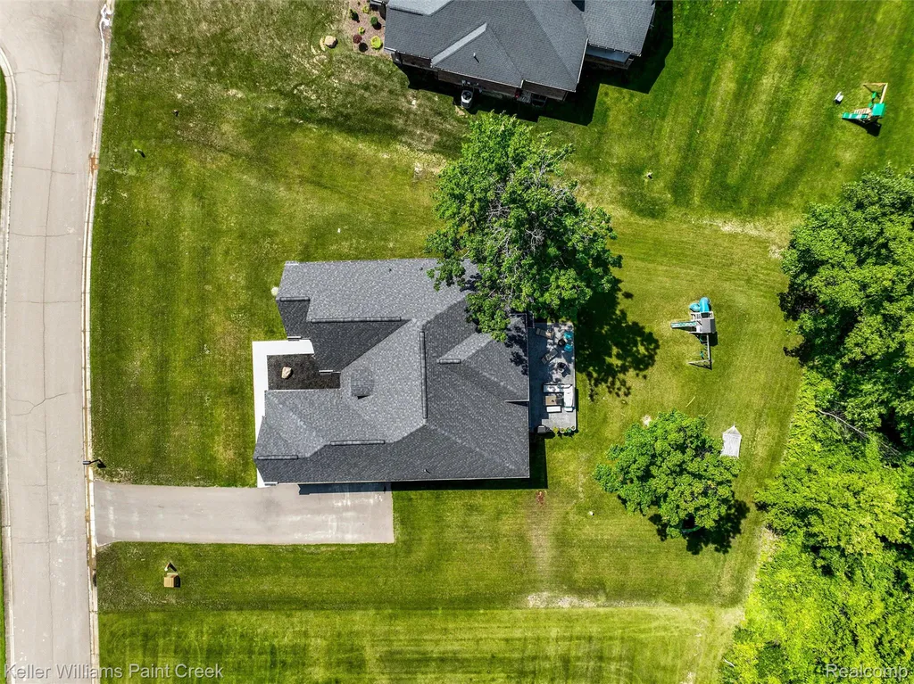 2100 Shane Court Addison Township MI 48370